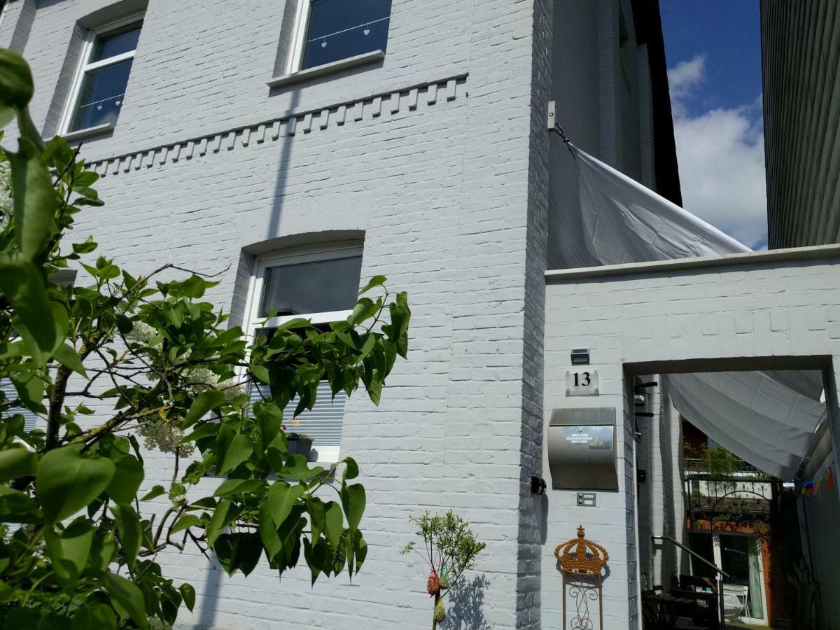 Stadtflucht Lueneburg: Ferienwohnungen Innenstadt Buitenkant foto
